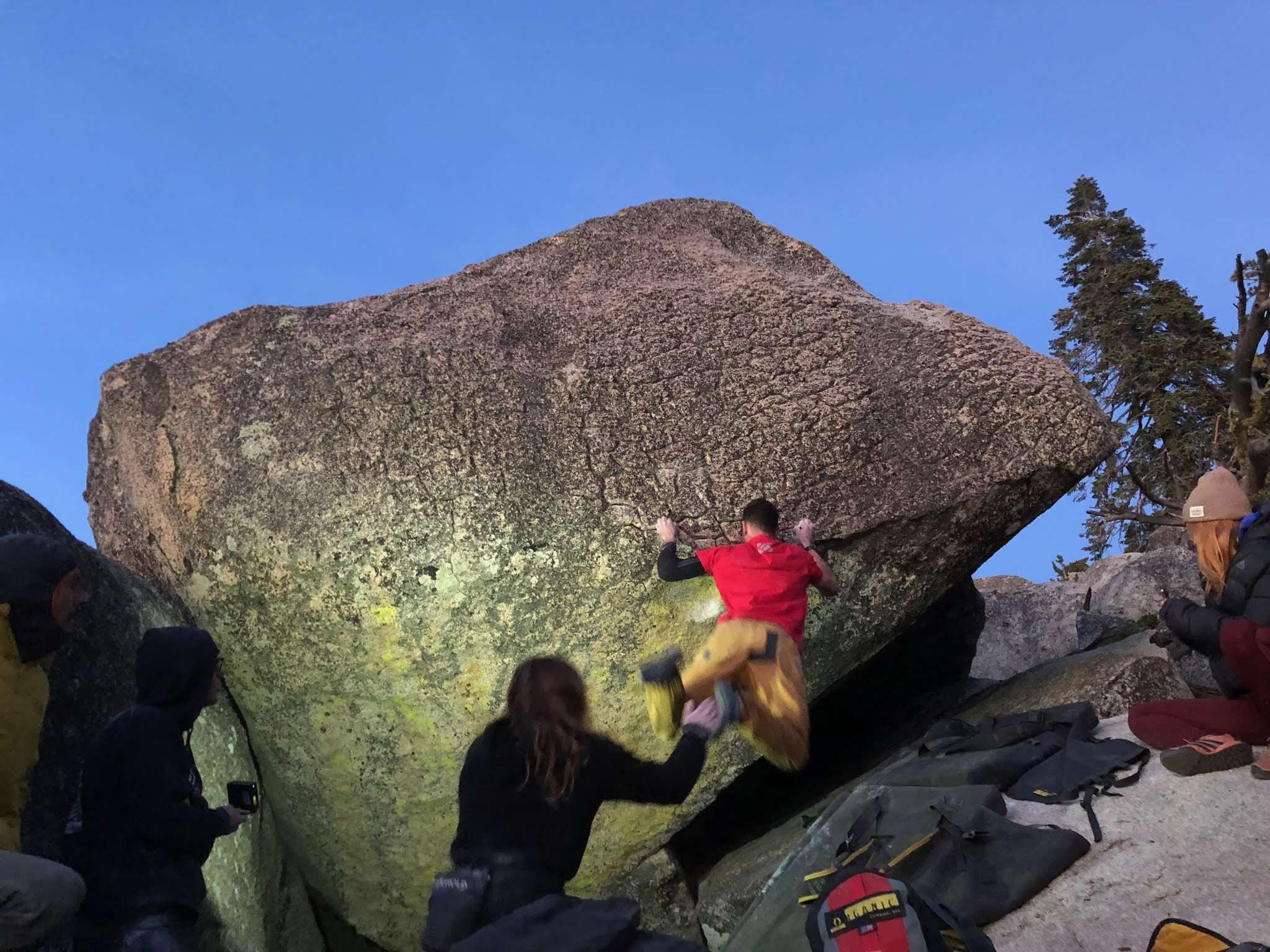 Alex on the big swing of Brotherhood (V10)